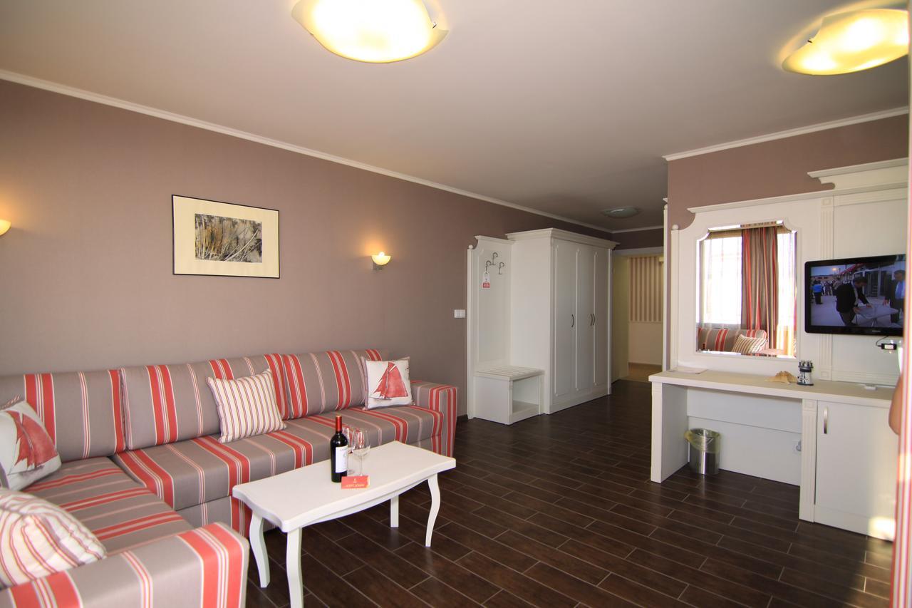 Hotel Armira Lozenec Exteriér fotografie
